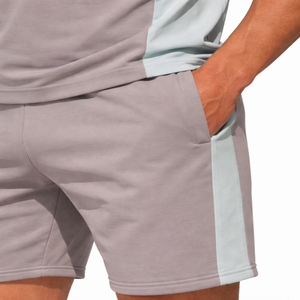 Ensemble t-shirt et short contrastés pour homme, tenue décontractée deux pièces pour l'été, ensemble confortable pour la gym, style moderne pour homme - Product Image 5