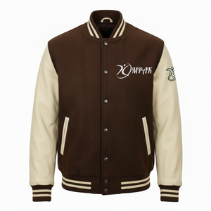 Chaqueta Varsity Unisex de Invierno con Capucha, Estilo Americano Original, Tela de Felpa, Letras de Chenilla, Estilo Urbano Viral, Sostenible - Product Image 1
