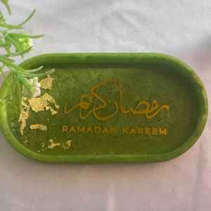 ถาดเสิร์ฟไม้เรซิ่น ถาดอาหาร ถาดเสิร์ฟตกแต่ง รูปทรงสี่เหลี่ยมผืนผ้า เป็นมิตรกับสิ่งแวดล้อม ปลอดภัยสำหรับเครื่องล้างจาน เหมาะสำหรับงานแต่งงาน ตกแต่งบ้าน - Product Image 2