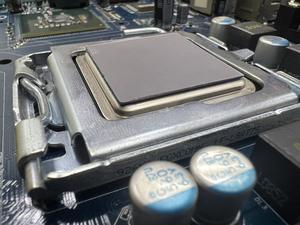 Almohadilla térmica con conductividad de 24,0 W/mK para dispositivos de alta potencia - Product Image 6