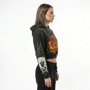 Conjunto de dos piezas de ropa urbana para mujer, top corto negro tipo halter y pantalones jogger de pierna ancha con estampado de llamas y gráfico de Nueva York, estilo urbano. - Product Image 5