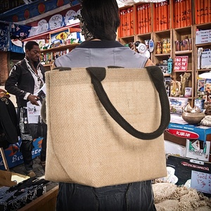 Bolsa de Playa de Yute Laminado con Logotipo Personalizado, Bolsas de Compras Reutilizables de Lino y Yute con Diseño Único - Product Image 3