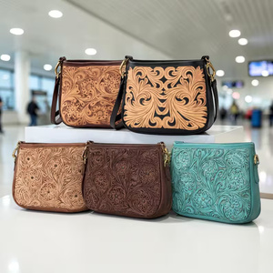 Sac à bandoulière en cuir véritable pour femmes, sac à main artisanal à fleurs en relief, sac bandoulière avec sangle réglable - Product Image 5