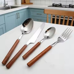 Modern <b>Metal</b> Cutlery Set with Artistic Handle for Luxury Dining and Kitchen Styling Purpose - Product Image 3