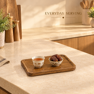 Plateau de service rectangulaire moderne en bois naturel |   Coins arrondis, bord surélevé, surface lisse, poignées intégrées, multifonctionnel - Product Image 3
