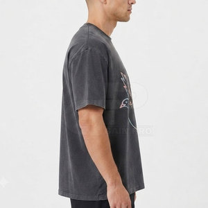 Camiseta minimalista con estampado reflectante para hombre, camiseta de algodón con cuello redondo, tela suave, ropa informal de calle, moda ligera, esencial para el día a día - Product Image 5