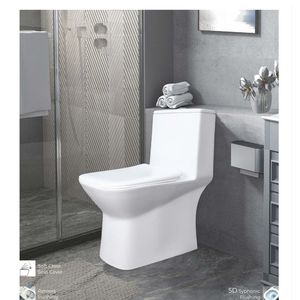 Inodoro de esquina de una pieza, moderno y asequible, de porcelana blanca, 675x370x755mm, para uso en construcción comercial. - Product Image 1