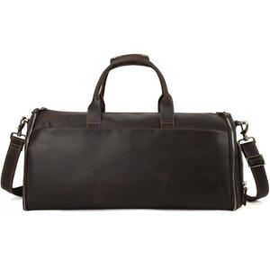 MAKUM Bolsa de Viaje/Deportiva de Cuero Genuino Negro, Unisex, Correa de Hombro Ajustable, Decoración con Cadenas y Cremallera, Ecológica - Product Image 3