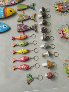 VIETCHOICE Adorno Colgante de Pared de Madera Hecho a Mano con Peces Coloridos, Decoración Costera Tropical, Buen Precio, Tema de Criaturas Marinas - Product Image 3