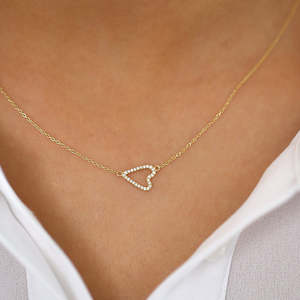 Collar con Colgante de Corazón Lateral en Oro de 14K con Micro Pavé, Joyería Romántica Minimalista y Delicada, Plata de Ley 925 - Product Image 4