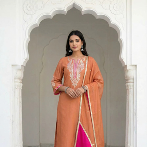 Conjunto de Kurta de Fiesta en Seda con Bordado Gota Peach Mal Chanderi, Corte en A - Product Image 1