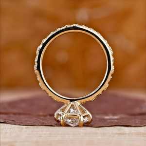 Anillo de compromiso vintage con diamante marquesa cultivado en laboratorio, banda floral de oro amarillo de 14K, solitario con engaste de puntas para unisex - Product Image 5