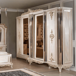 Armoire Classique de Luxe en Bois Massif, Finition Crème Ivoire, Détails Dorés, Accents en Verre, Meuble Élégant pour Appartement - Product Image 1