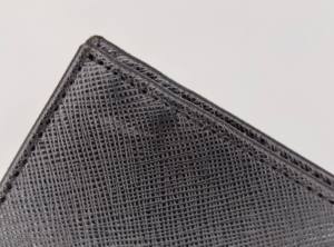 กระเป๋าสตางค์หนังแท้ Saffiano สำหรับผู้ชาย คุณภาพสูง พรีเมียม ป้องกัน RFID ขนาดสั้น ผลิตจากโรงงาน OEM ขายส่งสำหรับผู้ที่ต้องการใส่บัตร - Product Image 5