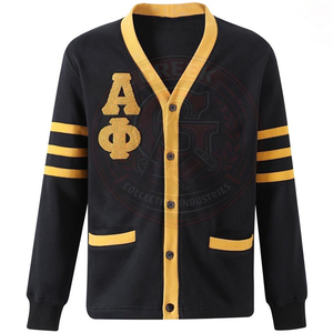 เสื้อคาร์ดิแกน Alpha Phi Fraternity สีดำขอบทอง ปักโลโก้ APA ด้านหน้า ติดกระดุม แขนยาว เสื้อสเวตเตอร์ถักคอวีสำหรับผู้ชาย สวมใส่ในวิทยาลัย - Product Image 1