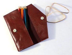 Étui à crayons en cuir pleine fleur tendance, porte-cartes magnifiquement fait main pour un intérieur élégant - Product Image 3