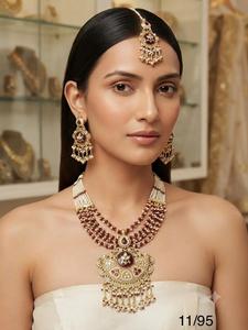 ชุดสร้อยคอเจ้าสาว Kundan Meenakari สุดหรูพร้อมลูกปัดมุกหินสีเขียวต่างหูเข้าคู่และชุดชุบทอง Maang Tikka - Product Image 2