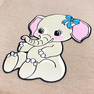 สติ๊กเกอร์รีดร้อนแบบกำหนดเอง โลโก้ส่วนตัว ลายพิมพ์รีดร้อนสำหรับเสื้อยืด - Product Image 6