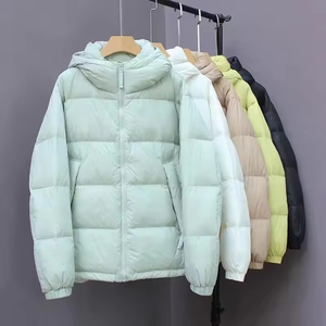 Veste longue matelassée à capuche pour femme, design matelassé, résistante à l'eau, légère, vêtement d'extérieur - Product Image 6