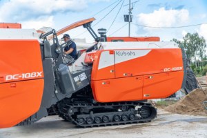 Cosechadora Combinada Kubota DC108X de Alta Capacidad, Máquina Comercial para la Cosecha de Arroz para Grandes Operaciones Agrícolas - Product Image 1