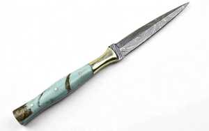 Cuchillo de Acero de Damasco Hecho a Mano – Mango Personalizado de Resina y Hueso, Empuñadura de Latón - Product Image 6