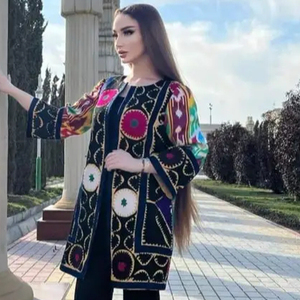 Chaqueta bordada hecha a mano para mujer Diseño Suzani de manga tres cuartos modesto y lindo para ropa de boda - Product Image 1