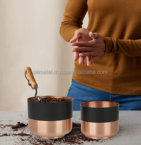 Macetas y macetas de cerámica de sobremesa, diseño acanalado Horizontal contemporáneo, color metálico, rosa dorado - Product Image 3