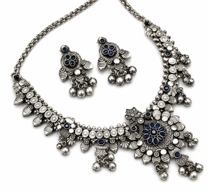 Parure de bijoux bohèmes en argent oxydé avec sertissage clos, collier et boucles d'oreilles plaqués rhodium, zircon, cadeau d'anniversaire pour femme - Product Image 1