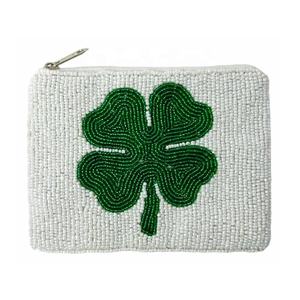 Porte-monnaie de Noël blanc perlé avec motif houx et flocon de neige, pochette de rangement pour pièces de monnaie, cartes et maquillage, accessoire cadeau pour femme - Product Image 2