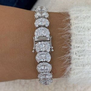 Bracelet tennis élégant en moissanite taille ronde avec halo, plaqué or blanc, bijoux de luxe étincelants pour femme, cadeau, look intemporel et luxueux - Product Image 3