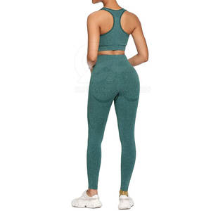 Conjunto de yoga de la mejor calidad, hecho en Pakistán, nuevo diseño, ropa de gimnasio, conjunto de yoga para mujer en el mejor material. - Product Image 4