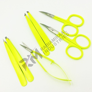 Ensemble de pinces à épiler en acier inoxydable RMI pour l'épilation des sourcils avec ciseaux à cuticules/à ressort couleur jaune - Product Image 3