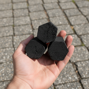 Briquettes de noix de coco Super Heat, forme hexagonale, 80 % de carbone fixe - Product Image 3