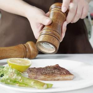 เครื่องบดเกลือและพริกไทยแบบมือหมุน ทำจากไม้เนื้อแข็ง เป็นมิตรต่อสิ่งแวดล้อม พร้อมแกนเซรามิกปรับระดับได้ และวงแหวนเหล็กสำหรับบดเครื่องเทศ - Product Image 2