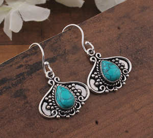 Pendientes de Turquesa Natural Vintage, Plata de Ley 925 Maciza, Hechos a Mano, Regalo Único para Mujer - Product Image 2