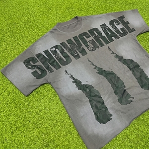 เสื้อยืดพิมพ์ลาย Snowgrace สำหรับผู้ชาย แขนสั้น คอกลม ทรงปกติ สไตล์ลำลอง ลายพราง พิมพ์ลายโลโก้ด้านหน้าด้วยเทคนิค Sublimation Transfer - Product Image 3