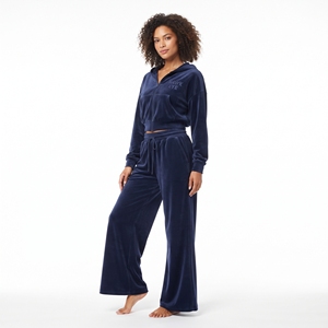 Ensemble de survêtement tendance en velours pour femme, haut court à capuche à manches longues et pantalon large, tenue décontractée, couleur unie, respirant, deux pièces - Product Image 2