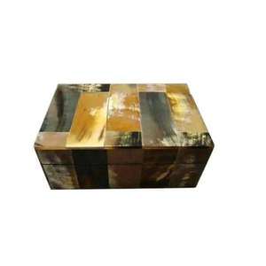 Boîte en corne de buffle naturelle, artisanale, gravée, boîte de rangement décorative en corne - Product Image 4