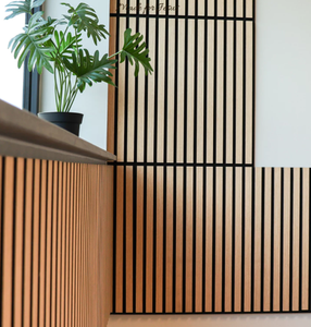 Panel Acústico de Diseño Hexagonal, Revestimiento de Pared con Listones de 2400*600mm, Impermeable, Exterior de MDF, Fibra de Madera, Fieltro PET, Poliéster para Almacén - Product Image 1