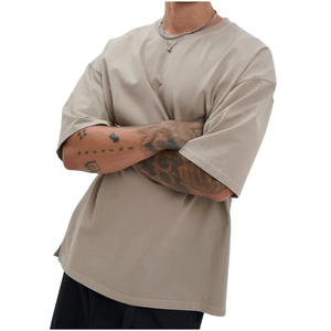 T-shirt décontracté noir en polyester tricoté pour homme, 220 grammes, avec logo frontal, coupe ample, manches courtes, style streetwear, anti-rétrécissement - Product Image 5