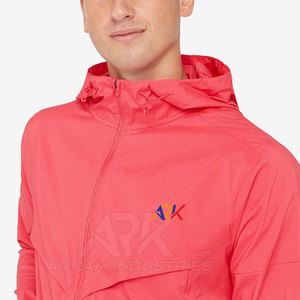 Veste d'entraînement hivernale durable, veste d'entraînement de qualité supérieure avec tissu doux et qualité durable pour les activités de plein air - Product Image 4
