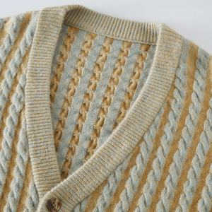 Cardigan en tricot rayé pour homme et femme, col en V, manches longues, fermeture boutonnée, pull d'automne, style universitaire - Product Image 6