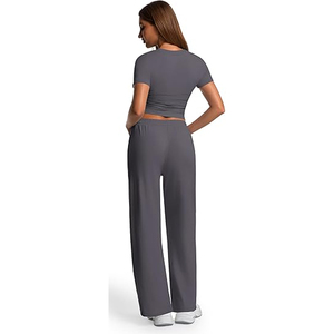 ชุดเสื้อครอปและกางเกงจ็อกเกอร์สำหรับผู้หญิงสุดอินเทรนด์ - Product Image 6