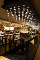 Éclairage de luxe de verre à vin bar à vin lampe à main en verre soufflé à LED éclairage de lustre en verre à vin pour bar restaurant hôtel
