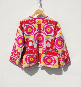 Veste à manches évasées en laine/cachemire brodée style bohème Suzani, très tendance, pour femme, automne-hiver, respirante et finie - Product Image 2