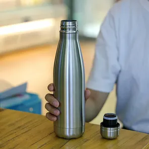 Bouteille isotherme en acier inoxydable de qualité supérieure de 500 ml avec double paroi isolante pour les voyages, l'école, le bureau et l'hydratation quotidienne - Product Image 5
