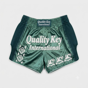Shorts de Muay Thai pour hommes Quality Key International en satin rouge avec taille élastique et côtés en mesh respirant - Product Image 3