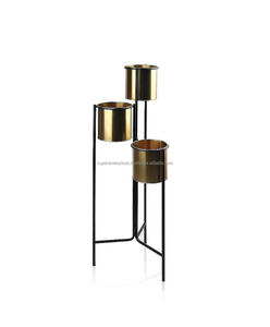 Elegante Macetero Metálico con Soporte para Exhibición en Esquinas de Sala de Estar, Decoración de Jardín Interior y Exterior, Estilo Moderno Rústico - Product Image 1