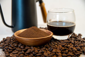 Café instantané Robusta séché par pulvérisation du Vietnam, sac de 25 kg, pour machine à boissons, goût terreux et boisé, haute qualité, OEM, marque privée - Product Image 4