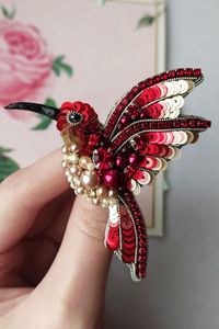 Broche Bordado Exclusivo con Cuentas, Joyería de Diseño Hecha a Mano, Regalo para Mujer - Product Image 2